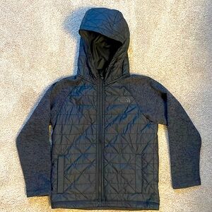 Boys North Face jacket (size Small 7-8)